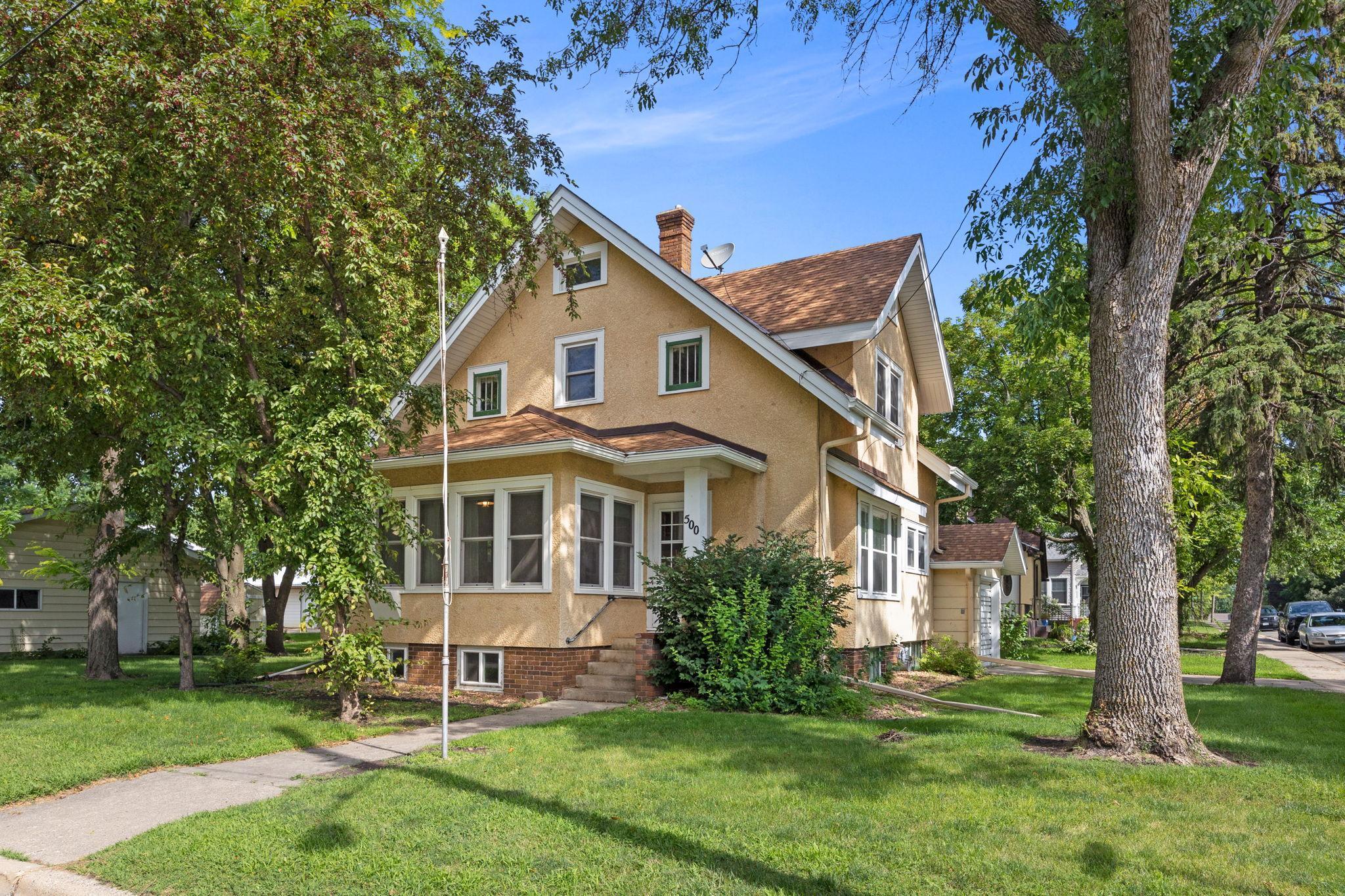 Center St, Silver Lake, MN 55381