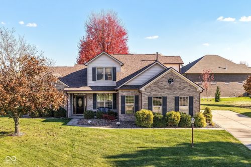 527 Peach Blossom Dr, Fortville, IN, 46040-1647 | Card Image