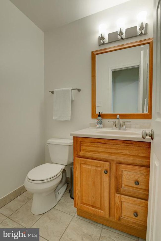 5901 Boothe Dr, House other with 4 bedrooms, 4 bathrooms and null parking in BURKE VA | Image 17