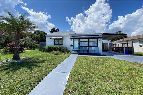 1109 S M St, Lake Worth, FL, 33460-5239 | Card Image