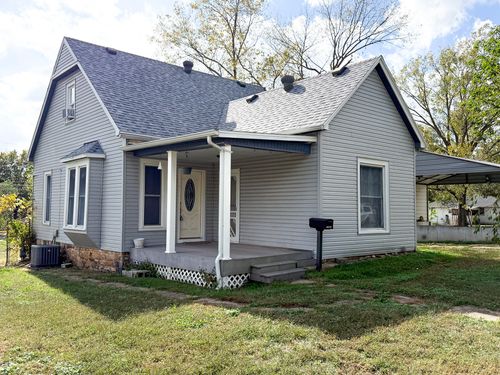220 Hightower St, El Dorado Springs, MO, 64744-1454 | Card Image