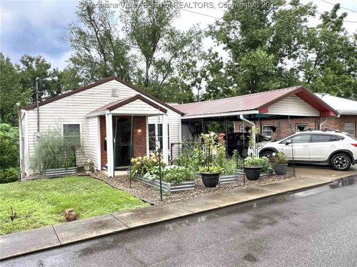 134 Circle Ave, Spencer, WV, 25276-1710 | Card Image