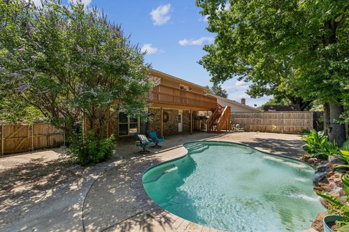 3233 Princess St, Bedford, TX, 76021-3818 | Card Image