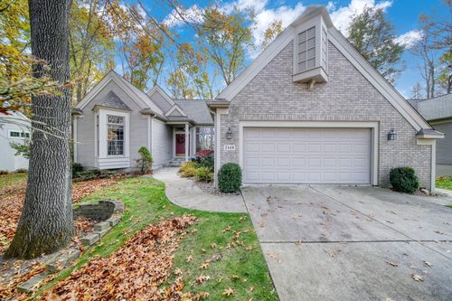 2148 Lake Wood Dr, Jackson, MI, 49203-5592 | Card Image