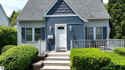1030 S Fancher Ave, Mt. Pleasant, MI, 48858-3524 | Card Image
