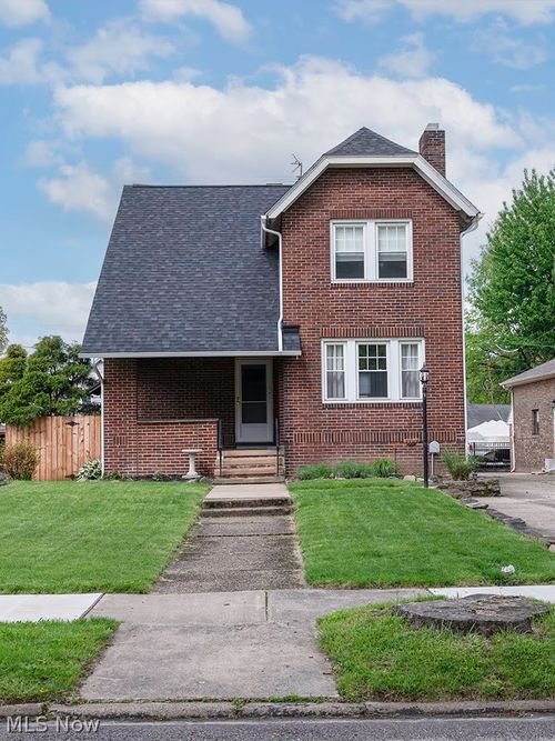 227 Roselawn Ave Ne, Warren, OH, 44483-5428 | Card Image