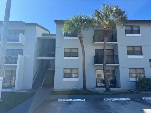 apt-209-7135 Nw 179th St, Hialeah, FL, 33015-6108 | Card Image