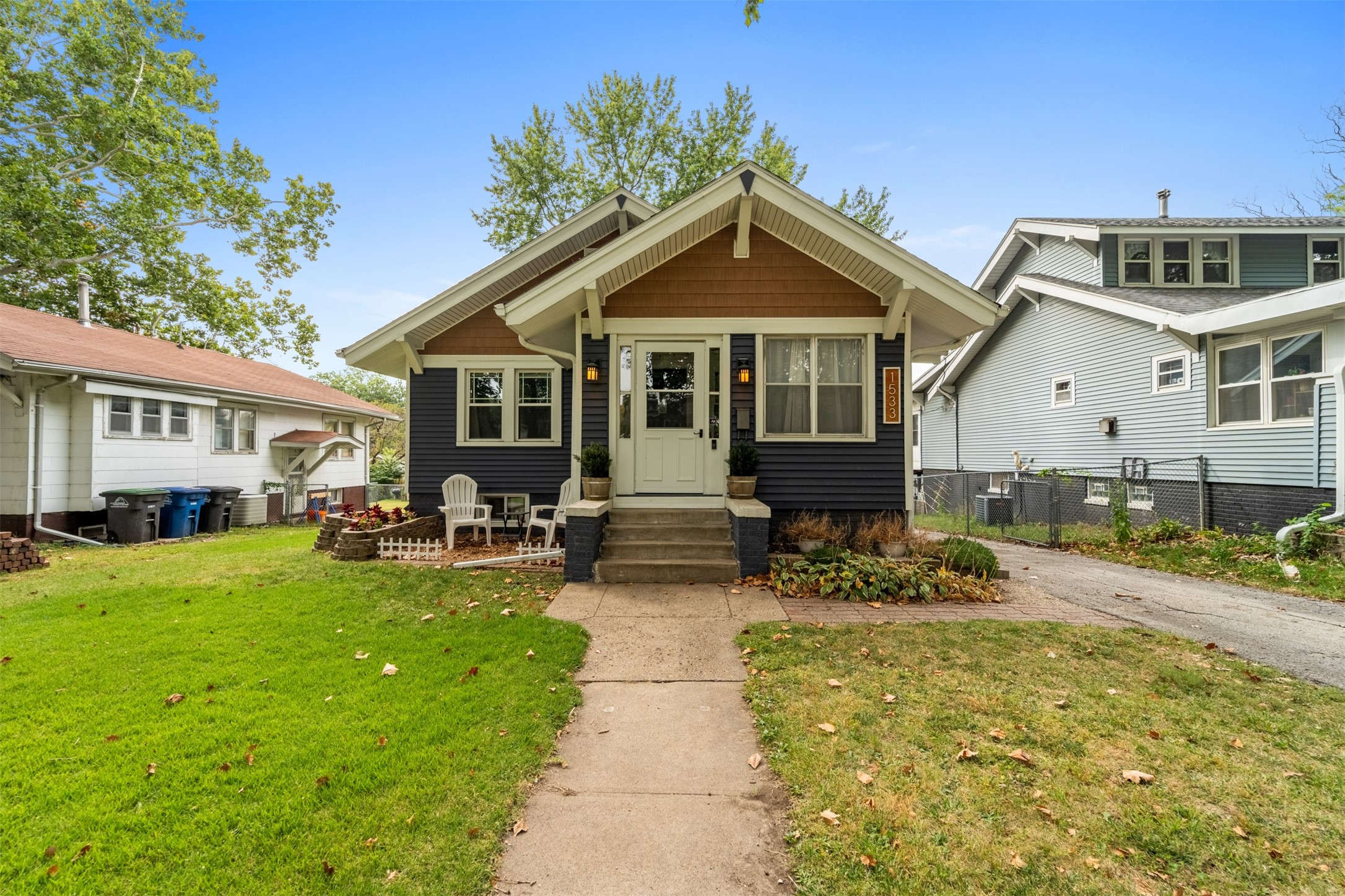 Thompson Ave, Des Moines, IA 50316