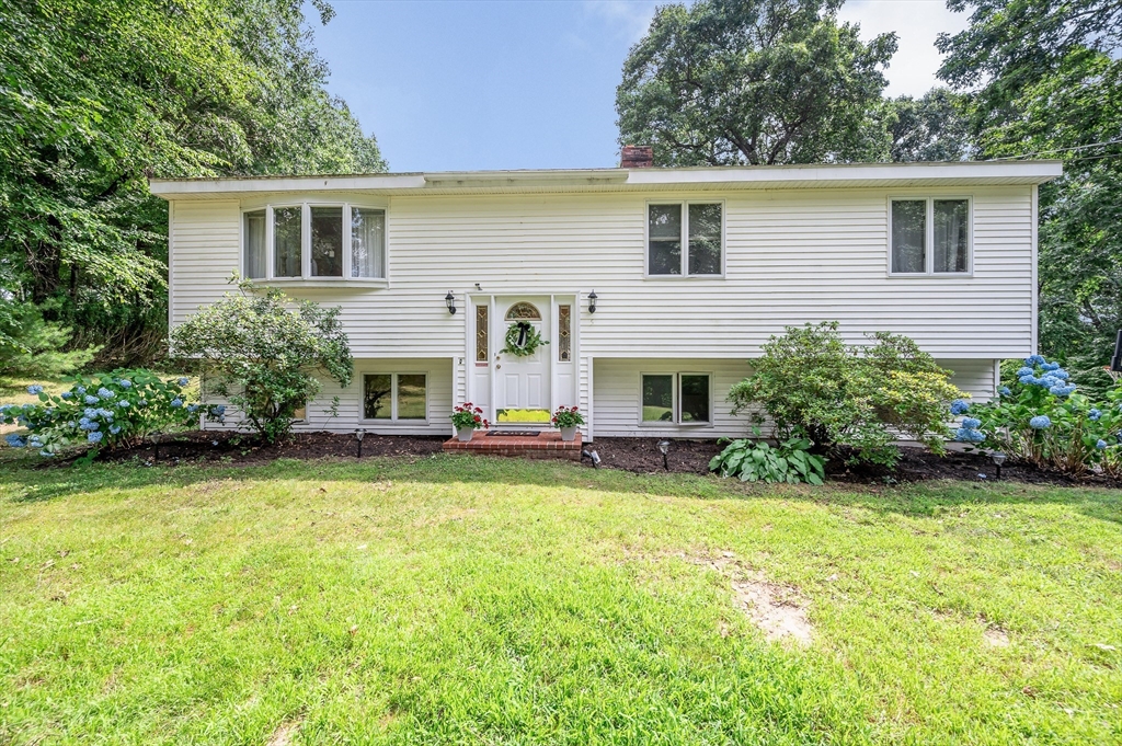 Old Bear Hill Rd, Merrimac, MA 01860