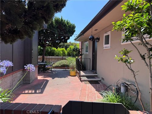 1821 Glenneyre St, Laguna Beach, CA, 92651-2362 | Card Image
