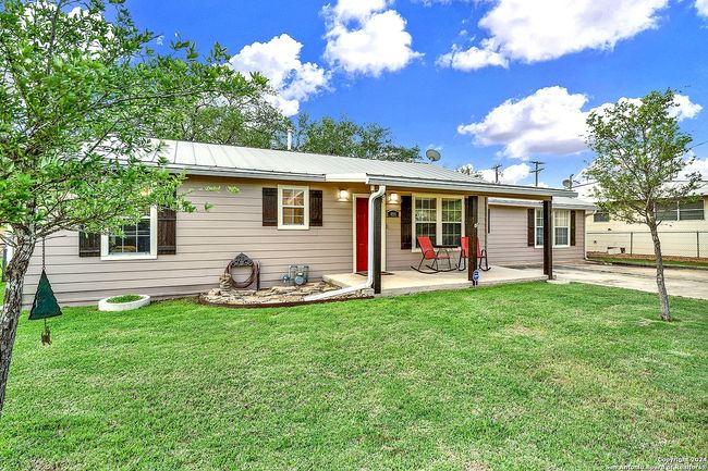 404 Schneider St, House other with 3 bedrooms, 2 bathrooms and null parking in Poth TX | Image 26