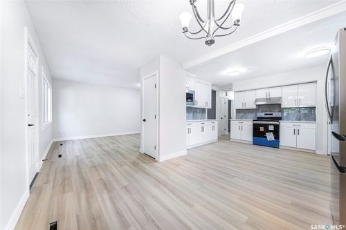451 R Avenue S, Saskatoon, SK, S7M2Z4 | Card Image