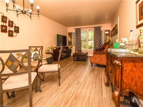 2890 Carriage Dr, Winston-Salem, NC, 27106-5329 | Card Image
