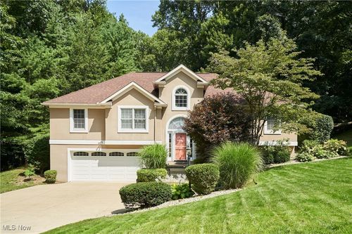 4535 Pinewood Path, Copley, OH, 44321-1255 | Card Image