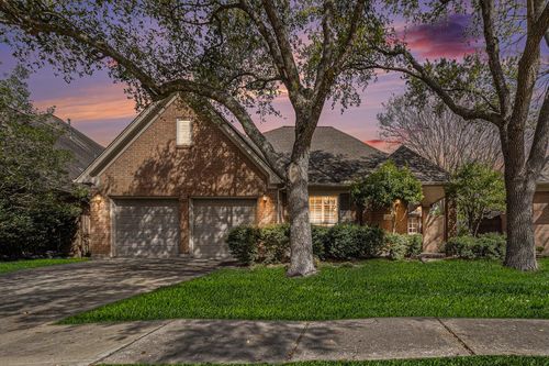 13826 Aspen Cove Dr, Houston, TX, 77077-1519 | Card Image