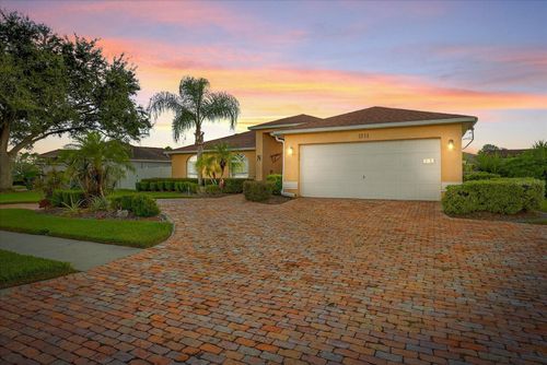 1711 Glen Oak Ln, LUTZ, FL, 33549-8731 | Card Image