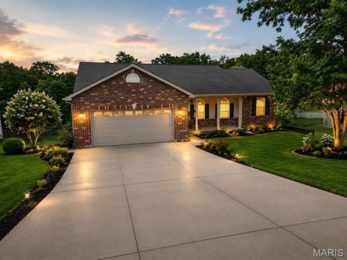 217 Scenic Hills Dr, De Soto, MO, 63020-6813 | Card Image