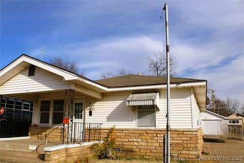 1326 Armstrong Ave, Bartlesville, OK, 74003-5617 | Card Image