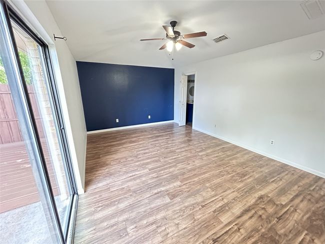 1728 Red Oak Cir, House other with 3 bedrooms, 2 bathrooms and null parking in Sulphur Springs TX | Image 6