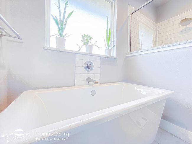4002 Hope Dr, House other with 4 bedrooms, 2 bathrooms and null parking in Clyde TX | Image 30