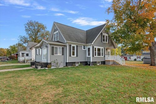 709 Louisa St, Illiopolis, IL, 62539-3569 | Card Image