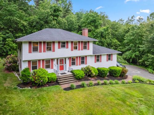 32 Berkeley St, Pelham, NH, 03076-5201 | Card Image