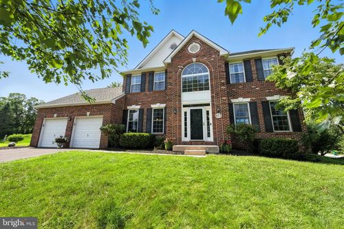 653 Crosshill Rd, ROYERSFORD, PA, 19468-2982 | Card Image
