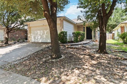 1114 Emmitt Run, Austin, TX, 78721-3028 | Card Image