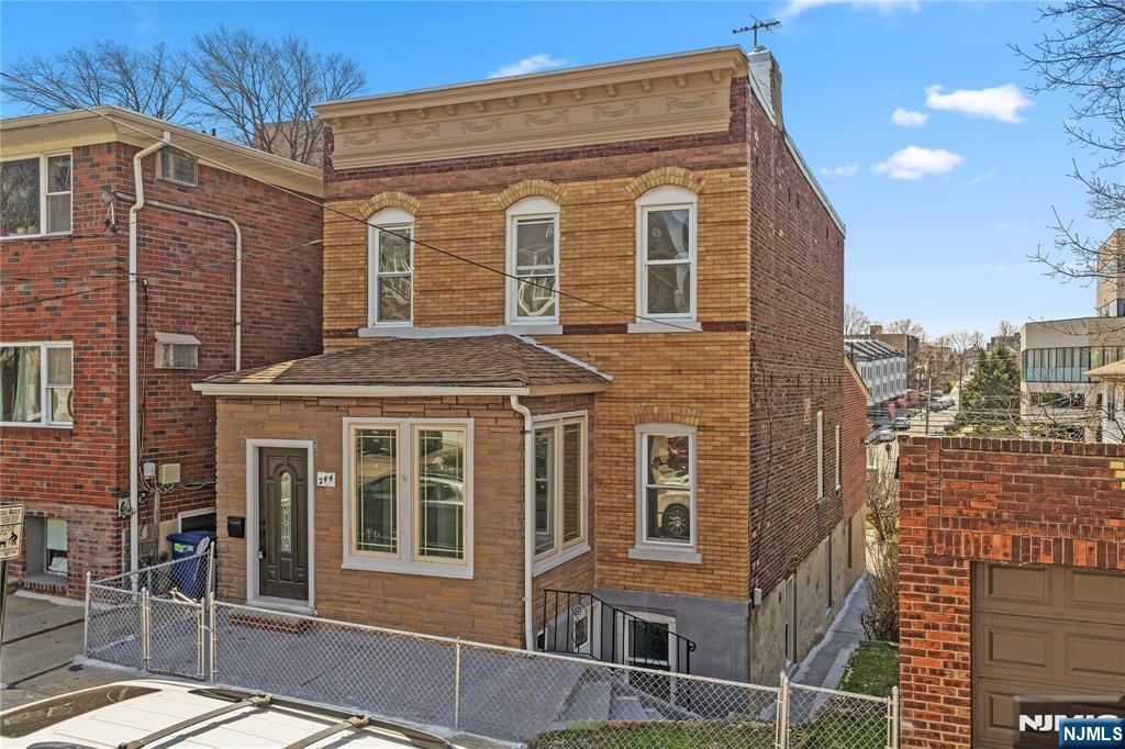 Residential Income in Cliffside Park