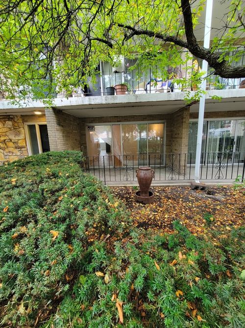 5-5916 S Kedzie Avenue, Chicago, IL, 60629 | Card Image