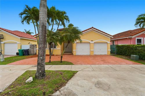 1067 Nw 135th Court, MIAMI, FL, 33182 | Card Image
