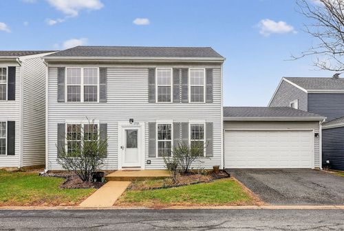 1735 Windcrest Ln, Aurora, IL, 60504-4719 | Card Image