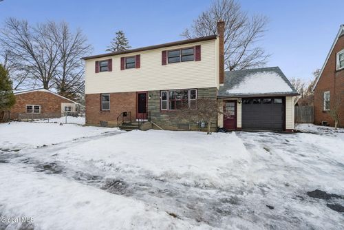 35 Albion Street, Scotia, NY, 12302 | Card Image