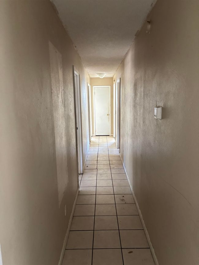 303 Sandra St, House other with 4 bedrooms, 2 bathrooms and null parking in PERRY FL | Image 5