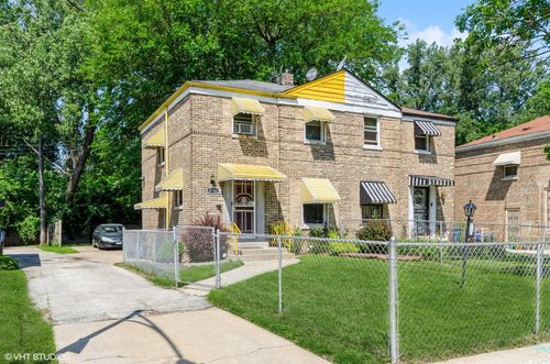 9756 S Merrill Ave, Chicago, IL, 60617-4832 | Card Image