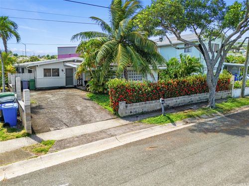889 Alahaki St, Kailua, HI, 96734-3839 | Card Image