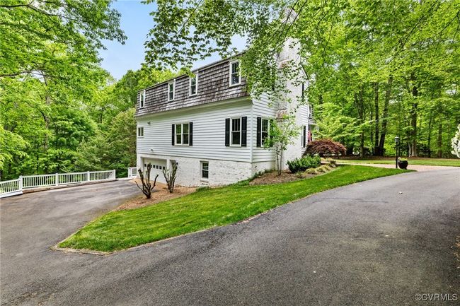 2-car garage and circle drive in front of house | Image 44