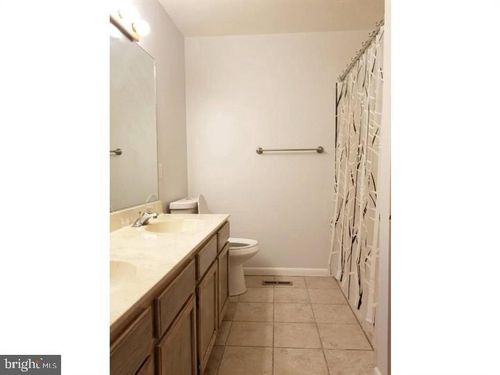 89-89 Winterberry Ct, Downingtown, PA, 19335-4600 | Card Image