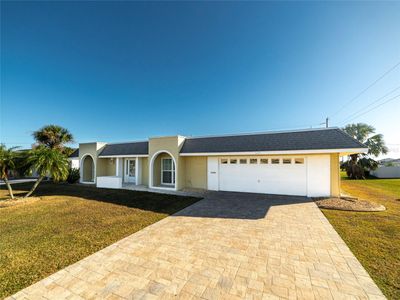 603 Fox Hills Drive, House other with 2 bedrooms, 2 bathrooms and null parking in Sun City Center FL | Image 1