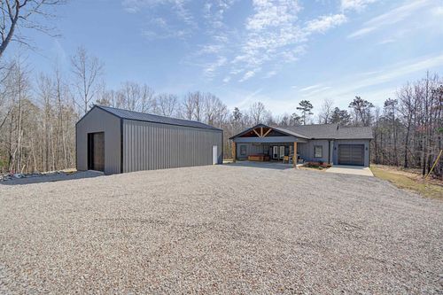 5439 Hines Gin Rd, Selmer, TN, 38375-5106 | Card Image