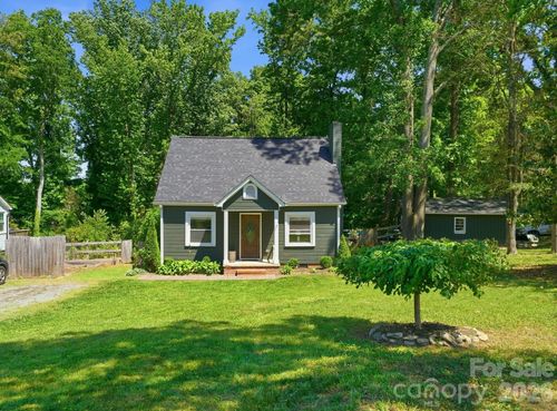 7131 Dorn Cir, Charlotte, NC, 28212-6408 | Card Image