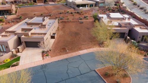 16-2085 N Tuweap Dr, St. George, UT, 84770-7480 | Card Image