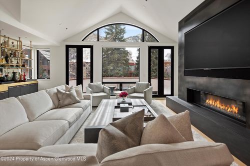 708 E Hopkins Ave, Aspen, CO, 81611-2026 | Card Image