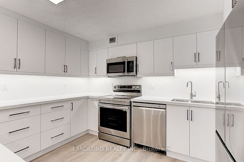 405-188 Spadina Ave, Toronto, ON, M5T3A4 | Card Image