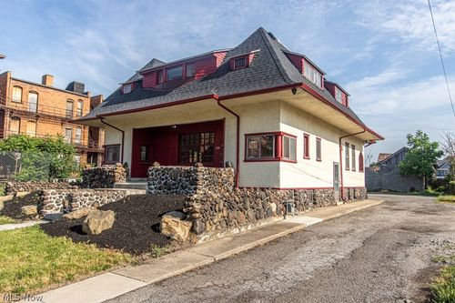 135 Porter St Ne, Warren, OH, 44483-5016 | Card Image