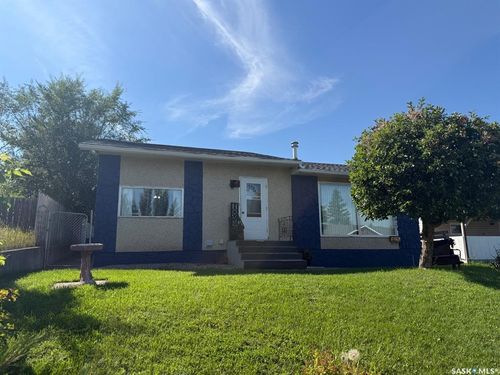 931 111th St, North Battleford, SK, S9A2K2 | Card Image