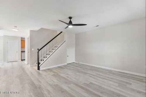 8719 Mowbray Way, Knoxville, TN, 37923-6514 | Card Image