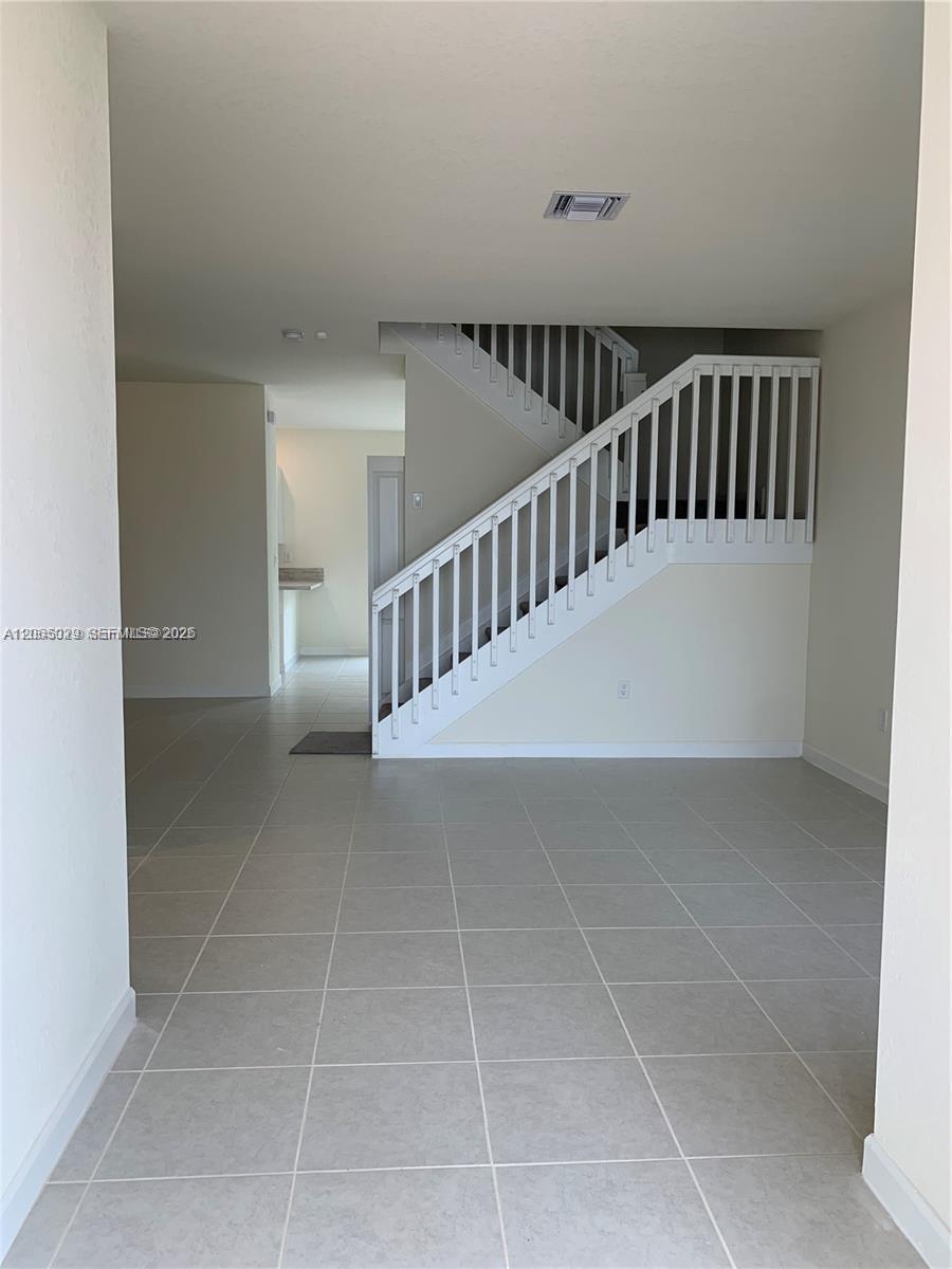 Residential Lease in Hialeah 5