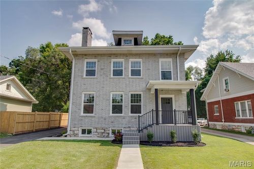 2619 Hillcrest Ave, Alton, IL, 62002-2940 | Card Image