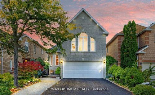 3 Sweet Briar Lane, Brampton, ON, L6Z4V3 | Card Image